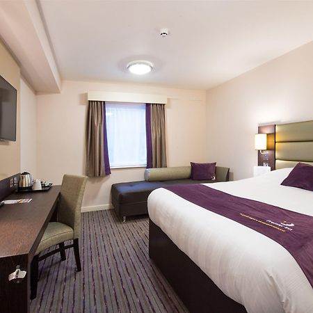 Premier Inn Maidenhead Town Centre Bagian luar foto