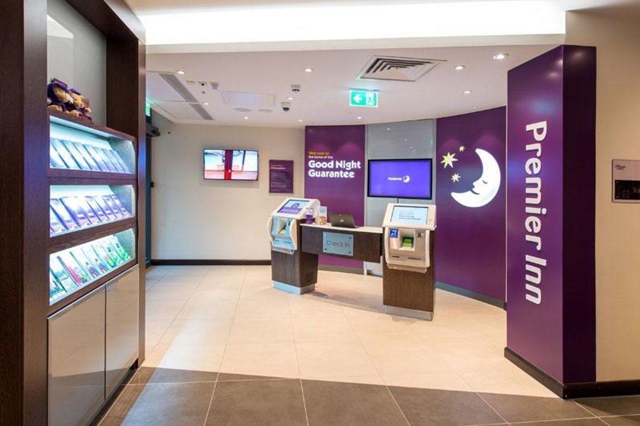 Premier Inn Maidenhead Town Centre Bagian luar foto