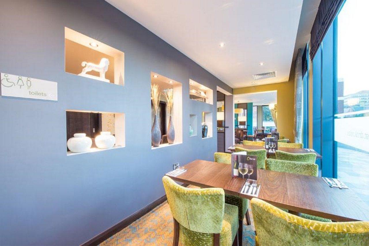 Premier Inn Maidenhead Town Centre Bagian luar foto