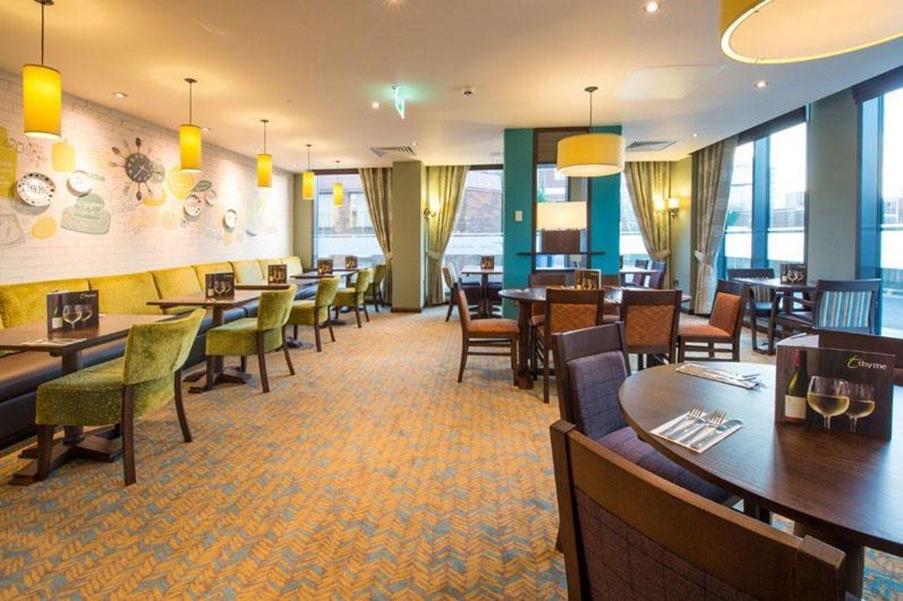 Premier Inn Maidenhead Town Centre Bagian luar foto